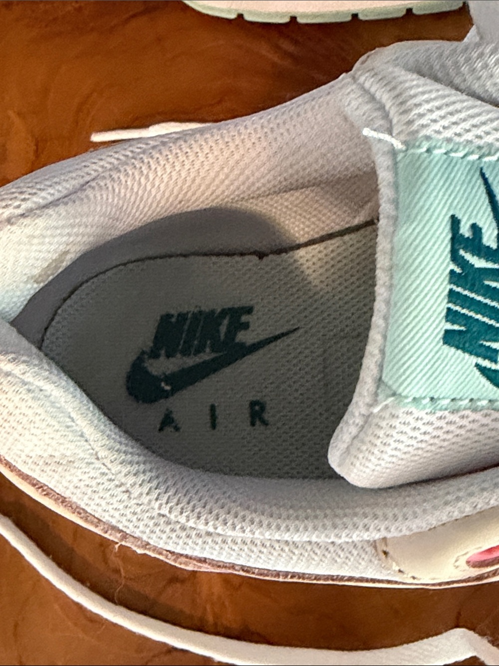 Nike Air Max 1 Red Stardust Guava Ice Size 7Y - Picture 5 of 6